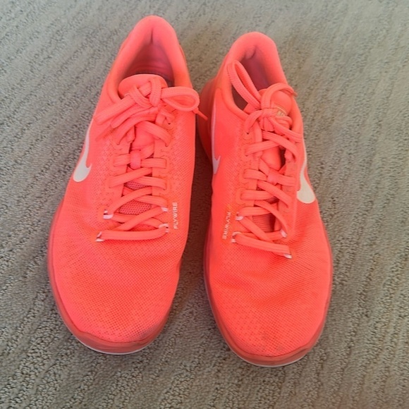 Orange Nike’s - Picture 2 of 4